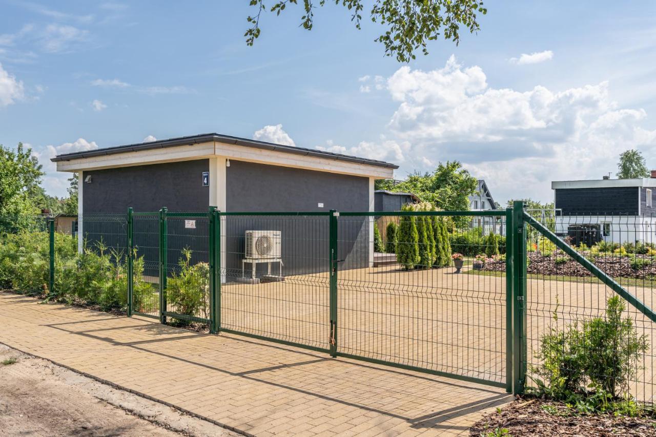 Willa Family Garden House With Free Private Parking & Playground Ryga Zewnętrze zdjęcie